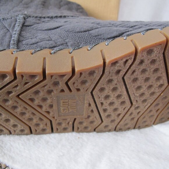 New in Box - Muk Luks Gray Hoboken Ankle Boots - 6.5 - Picture 9 of 10